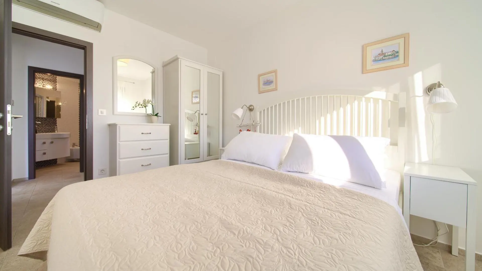 Villa Miracle 2 With Heated Pool Krk Town