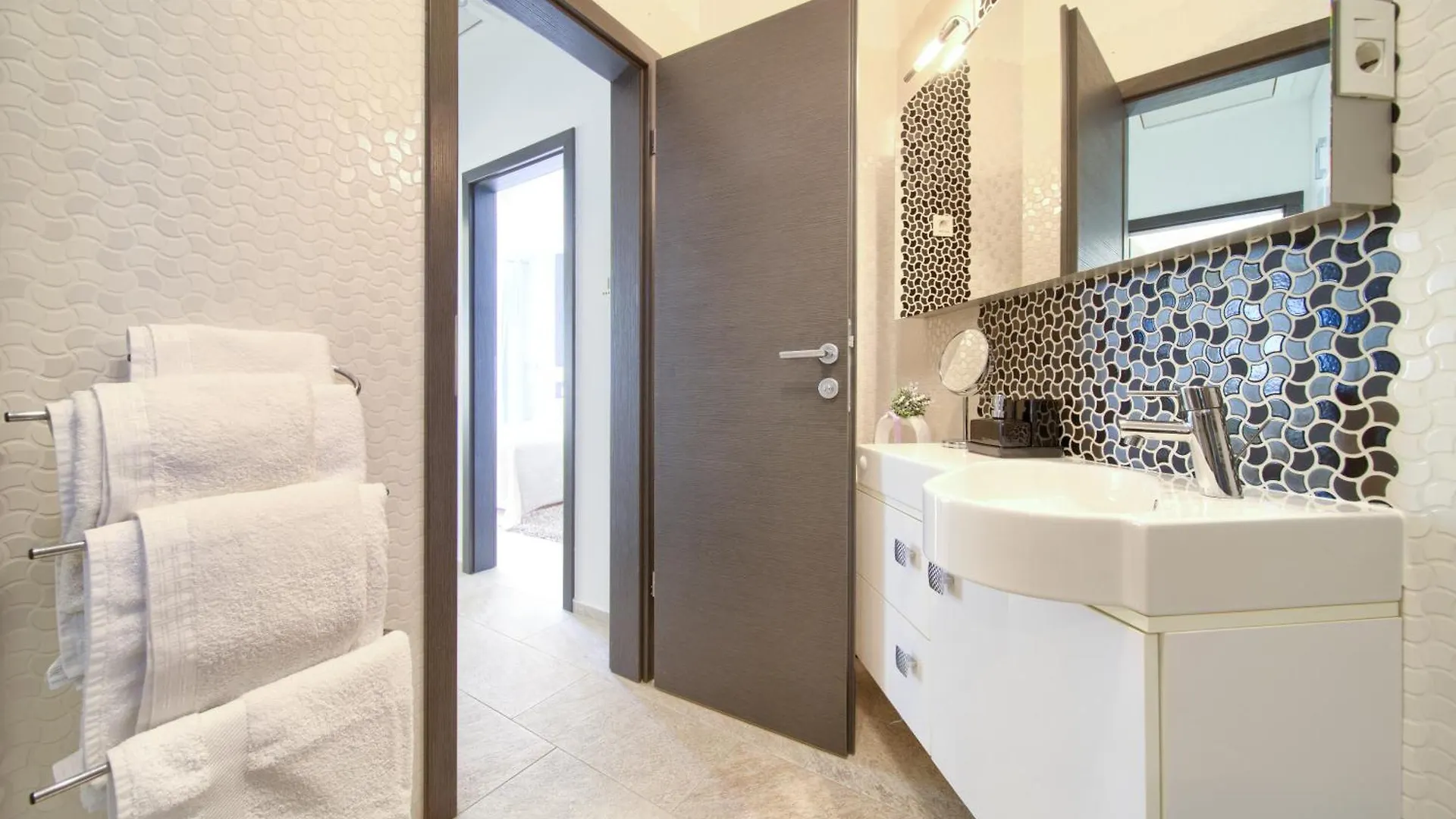 Villa Miracle 2 With Heated Pool Krk Town