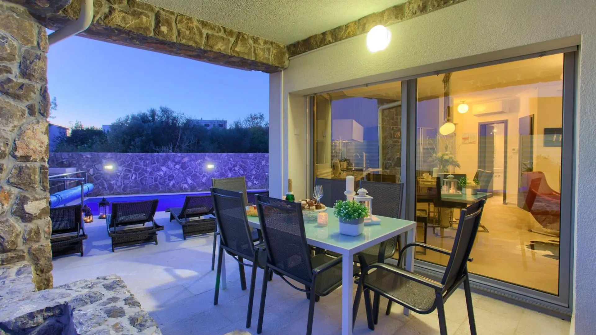 Villa Miracle 2 With Heated Pool Krk Town