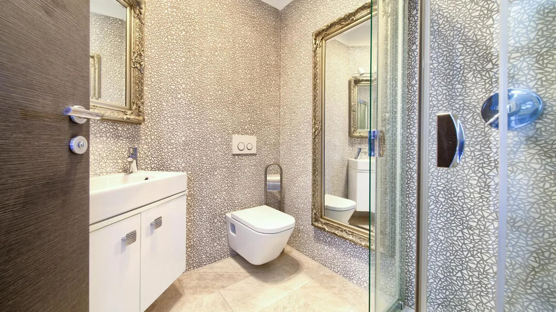 Villa Miracle 2 With Heated Pool Krk Town